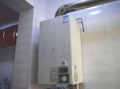 哪種家用熱水器更好？骨灰級電器導購員暴真相，后悔知道晚了！